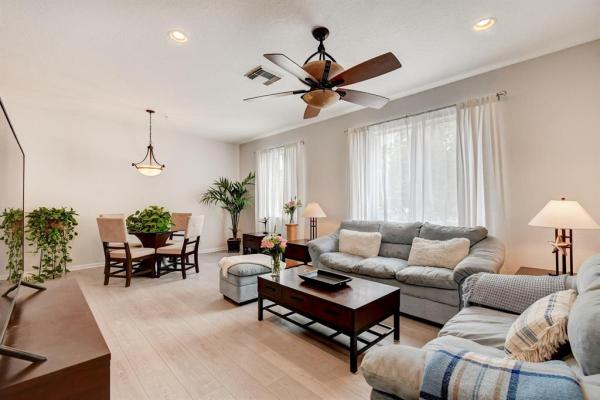 Parkside Square, 2878 S Oasis Dr, Boynton Beach, Florida 33426, image 1