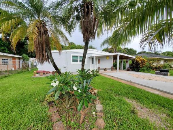 Maravilla Terrace, 1305 Wyoming Ave, Fort Pierce, Florida 34982, image 1