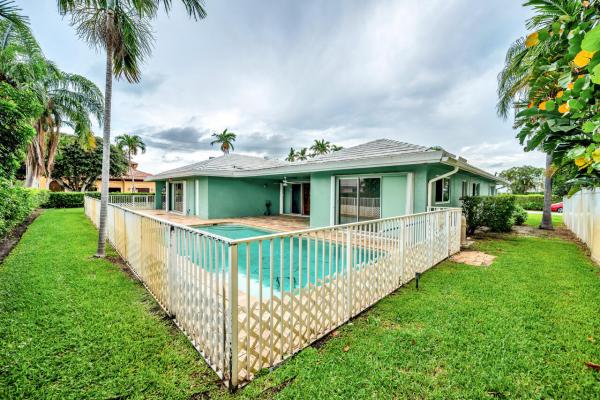Spanish River Land, 700 Valencia Dr, Boca Raton, Florida 33432, image 2