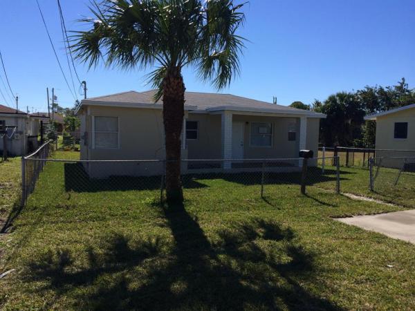 Acrehome Park, 1409 Silver Beach Rd, Riviera Beach, Florida 33404, image 2