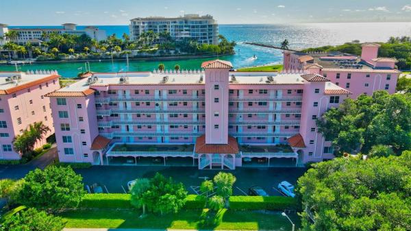 Newth Gardens, 1040 Banyan Rd #301 C, Boca Raton, Florida 33432, image 1