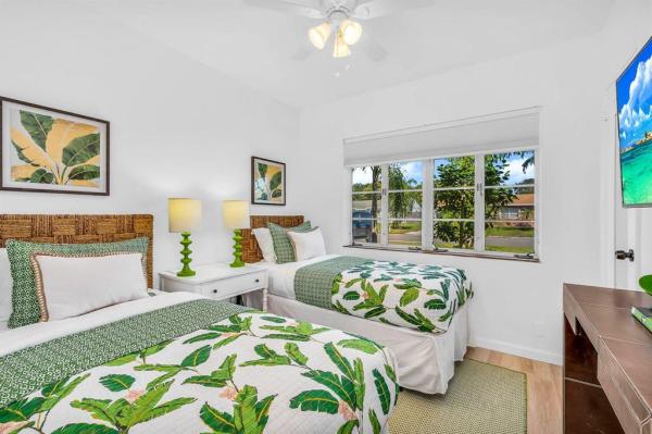 Country Club Park, 1032 Macy St, West Palm Beach, Florida 33405, image 1