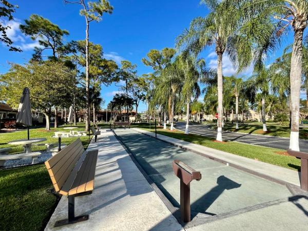 Pine Ridge North 2, 627 Sea Pine Way #H3, Greenacres, Florida 33415, image 2
