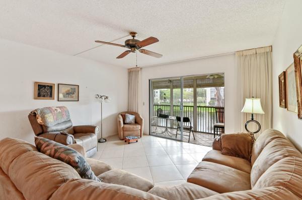 Huntington Lakes 1, 6515 Kensington Ln #205, Delray Beach, Florida 33446, image 3