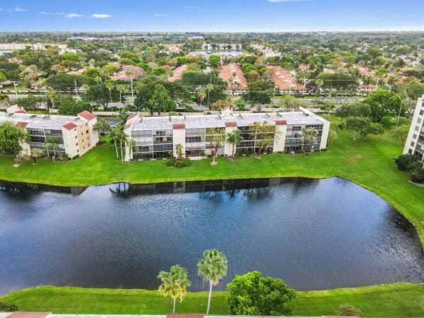 Huntington Lakes 1, 6515 Kensington Ln #205, Delray Beach, Florida 33446, image 1