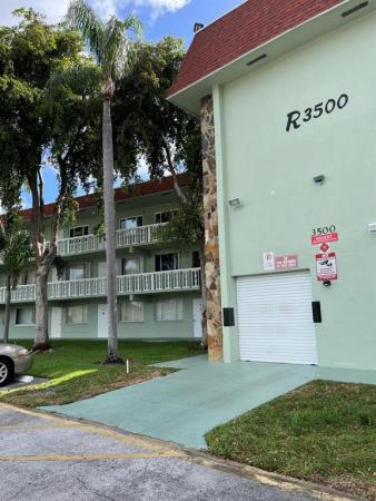Regal Palms, 3500 Springdale Blvd #106, Palm Springs, Florida 33461, image 1