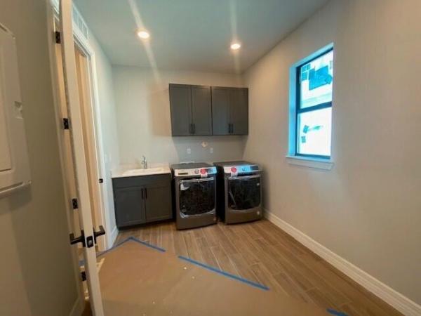 Oak Tree, 4549 Silverwood Ln N, Oakland Park, Florida 33309, image 1