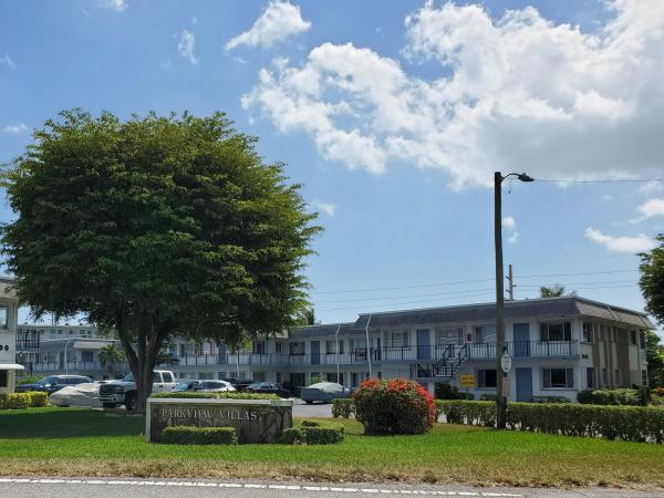 Parkview Villas, 2480 Lake Osborne Dr #203, Lake Worth Beach, Florida 33461, image 2