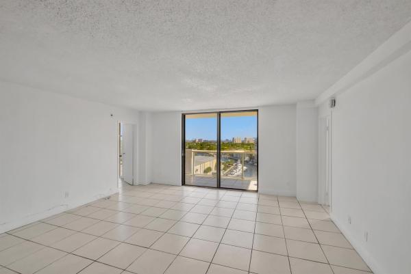 Sailboat Cay, 13499 Biscayne Blvd #910, North Miami, Florida 33181, image 1