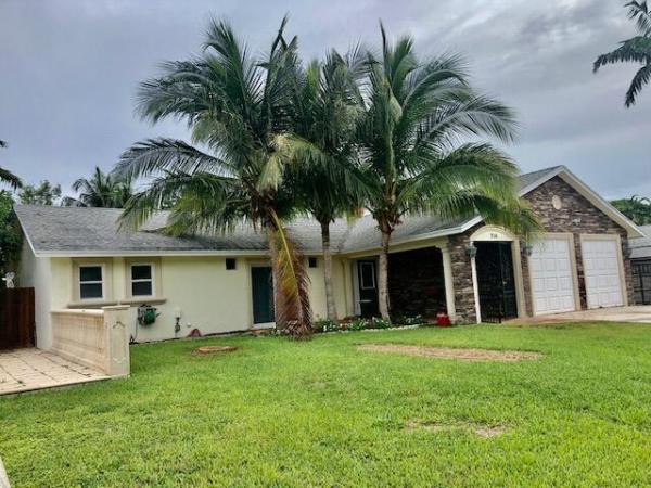Mangrove Walk, 714 NE 9th Ave, Boynton Beach, Florida 33435, image 1