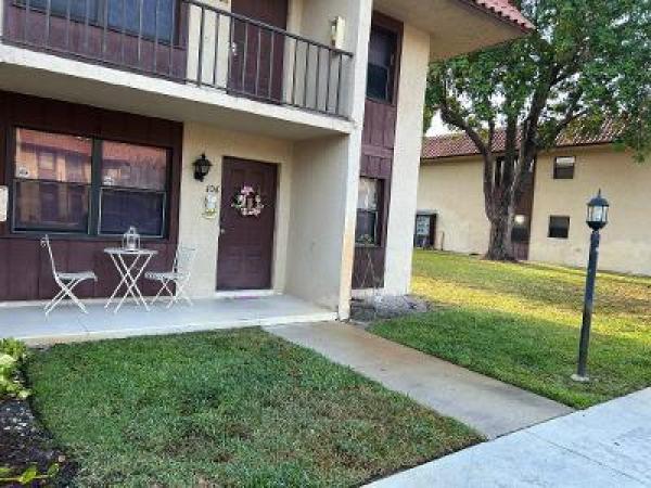 Forest Hill Villas Garden, 5937 Forest Hill Blvd #106, West Palm Beach, Florida 33415, image 2