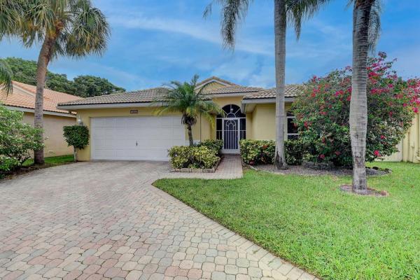 Palm Beach Bath & Tennis, 5445 Grande Palm Cir, Delray Beach, Florida 33484, image 1