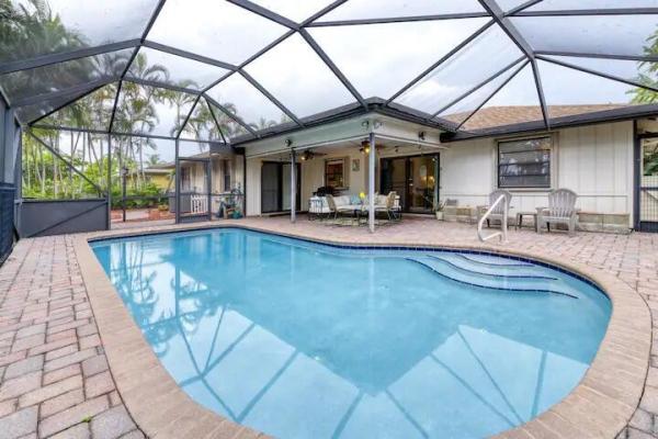 Lone Pine Estates, 2517 Canterbury Dr, Riviera Beach, Florida 33407, image 1