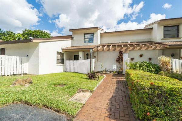 Cloisters, 6107 Newstead Ct, Greenacres, Florida 33463, image 1