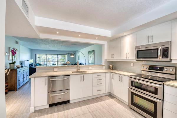 Briarwood At Eastpointe Country Club, 12870 Briarlake Dr #201, Palm Beach Gardens, Florida 33418, image 1