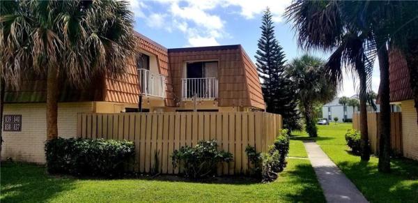 Waterside Luxury Townhomes, 837 Blue Ridge Cir, West Palm Beach, Florida 33409, image 1