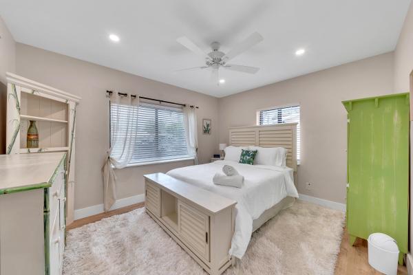 Pompano Shores, 2222 SE 11th St, Pompano Beach, Florida 33062, image 1