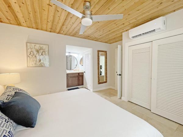 Palm Beach Shores Apartments, 33 Ocean Ave #102, Palm Beach Shores, Florida 33404, image 1
