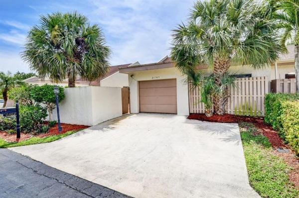 Patios On The Park, 21745 Contado Rd, Boca Raton, Florida 33433, image 1