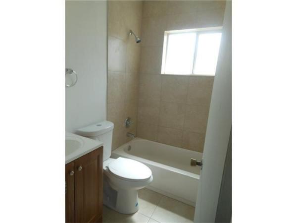 Pleasant Heights, 1172 W 34th St, Riviera Beach, Florida 33404, image 2