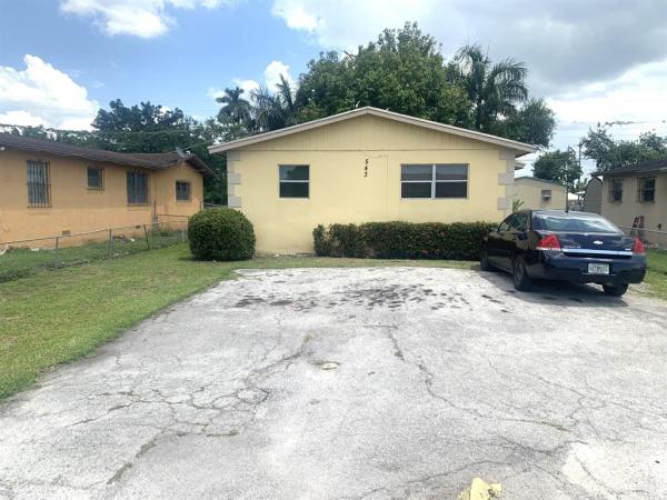 Raders, 543 SW 3rd St, Belle Glade, Florida 33430, image 1
