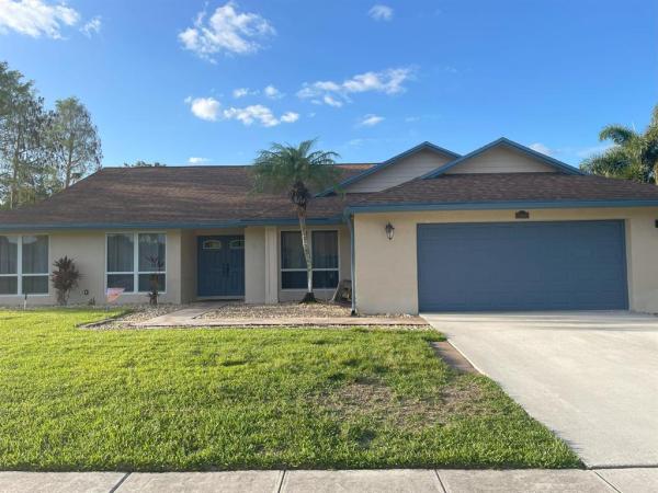 Pinewood Manor Of Wellington, 13860 Ishnala Cir, Wellington, Florida 33414, image 1