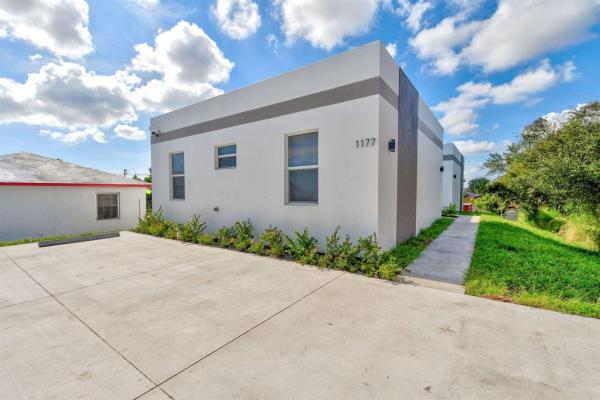 Robinson, 1177 W 37th St, Riviera Beach, Florida 33404, image 1