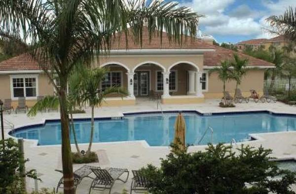 The Villas At Emerald Dunes, 6426 Emerald Dunes Dr #207, West Palm Beach, Florida 33411, image 2