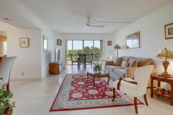Poinciana Place 3, 3597 Birdie Dr #501, Lake Worth, Florida 33467, image 1