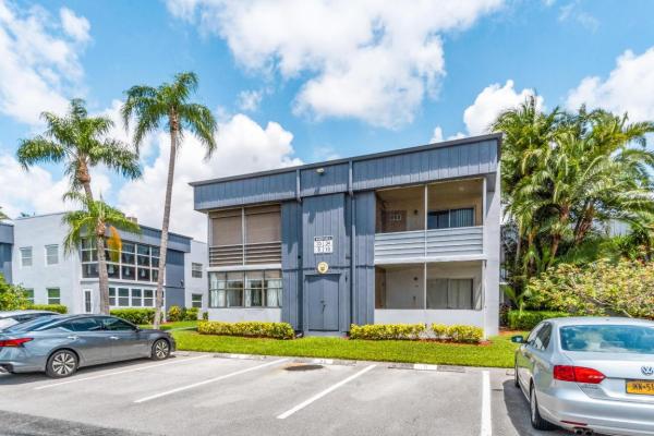 Burgundy At Kings Point, 9 Burgundy A, Delray Beach, Florida 33484, image 3