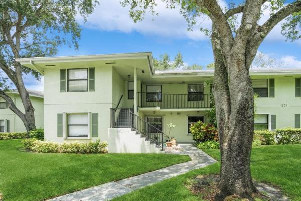 Sabal Ridge, 1201 Sabal Ridge Cir #E, Palm Beach Gardens, Florida 33418, image 1