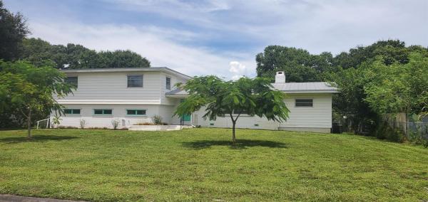 Sunrise Estates, 1002 Pennsylvania Ave, Fort Pierce, Florida 34950, image 1