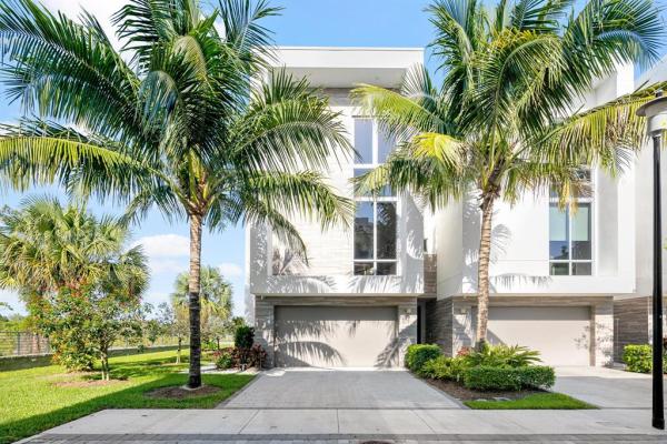 Moderne Boca, 4240 NW 17th Ave, Boca Raton, Florida 33431, image 1