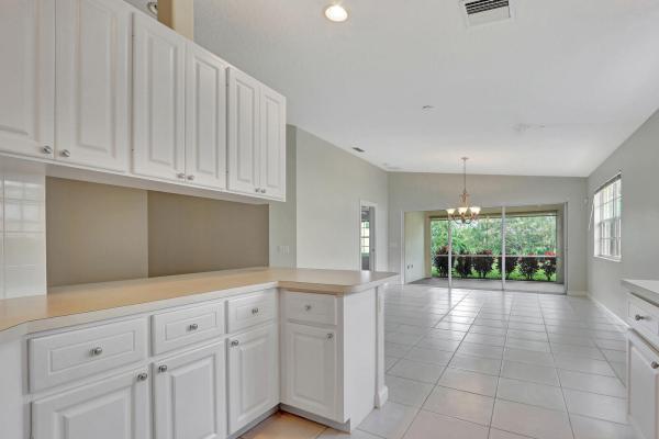 Magnolia Bay, 5031 Magnolia Bay Cir, Palm Beach Gardens, Florida 33418, image 3