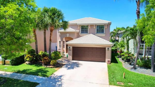 Pinehurst, 1552 Fiddlewood Ct, Royal Palm Beach, Florida 33411, image 1