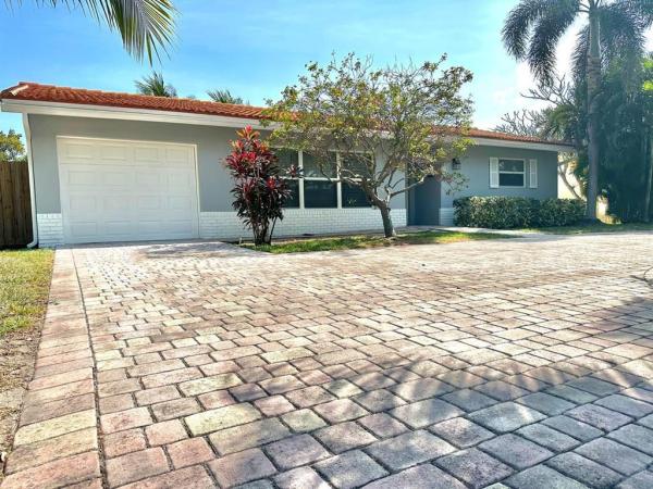 Lighthouse Point Estates, 2100 NE 29th St, Lighthouse Point, Florida 33064, image 1