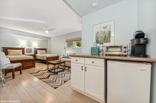 The Barrton, 555 SE 6th Ave #5D, Delray Beach, Florida 33483, image 2