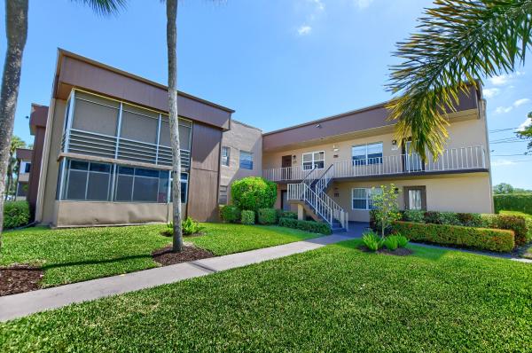 Burgundy At Kings Point, 644 Burgundy N, Delray Beach, Florida 33484, image 1