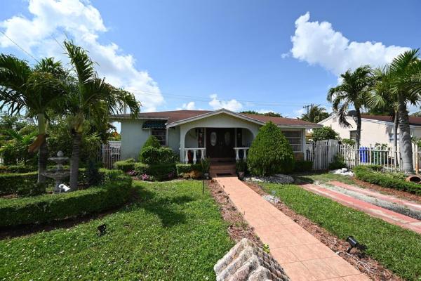 Hills Trail Grove, 5200 SW 4th St, Miami, Florida 33134, image 1