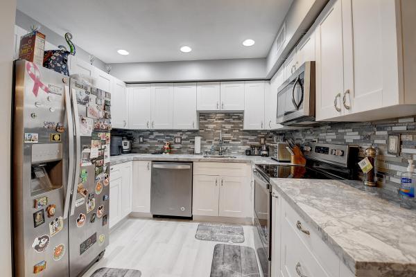 Bent Tree Gardens West, 9930 Pineapple Tree Dr #211, Boynton Beach, Florida 33436, image 1