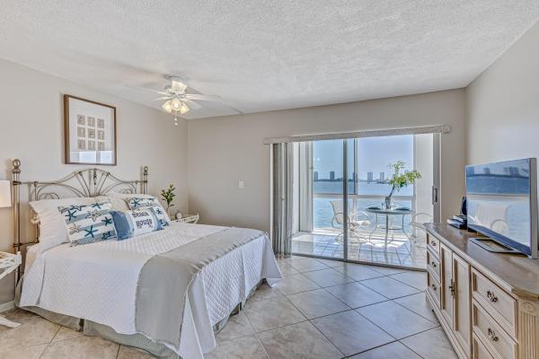 Lake Harbour Towers North, 501 Lake Shore Dr #604, Lake Park, Florida 33403, image 3