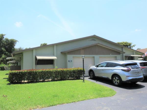 Chanteclair Villas, 1726 Palmland Dr, Boynton Beach, Florida 33436, image 2