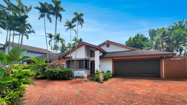 Sky Lake Terrace, 722 NE 206th St, Ives Estates, Florida 33179, image 1