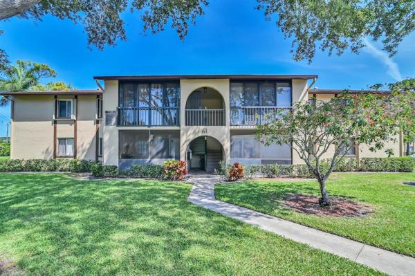 Pine Ridge South 2, 221 Pine Hov Cir #A-2, Greenacres, Florida 33463, image 1