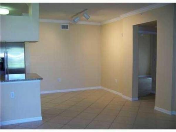 The Villas At Emerald Dunes, 6511 Emerald Dunes Dr #307, West Palm Beach, Florida 33411, image 3