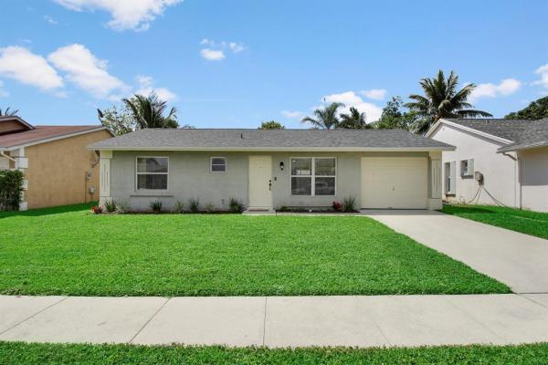 Lee Estates, 5424 Edgerton Ave, Lake Worth Beach, Florida 33463, image 1