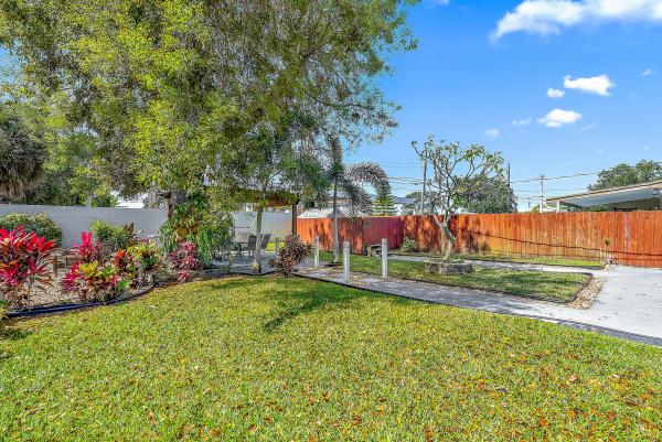 Central Park, 114 SE 14th Ave, Boynton Beach, Florida 33435, image 1