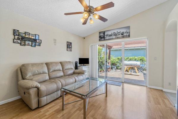 Prairie Dunes Village, 5230 Prairie Dunes Village Cir, Lake Worth, Florida 33463, image 1