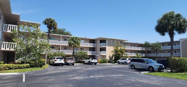 Lake Clarke Gardens, 2566 S Garden Dr #205, Lake Worth Beach, Florida 33461, image 1
