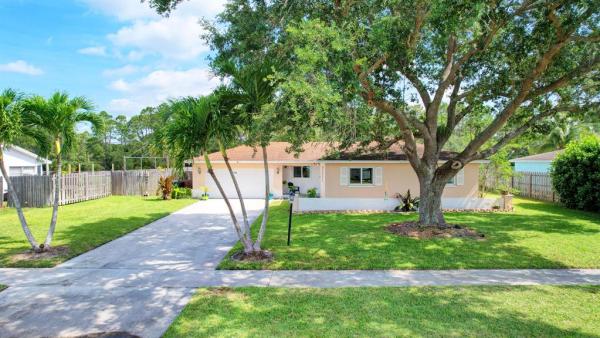 Palm Beach National Golf & Country Club Estates, 7149 Oakmont Dr, Lake Worth Beach, Florida 33467, image 1